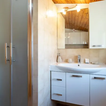 Ondina Apartment *